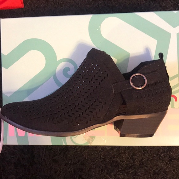 black booties - Picture 3 of 7